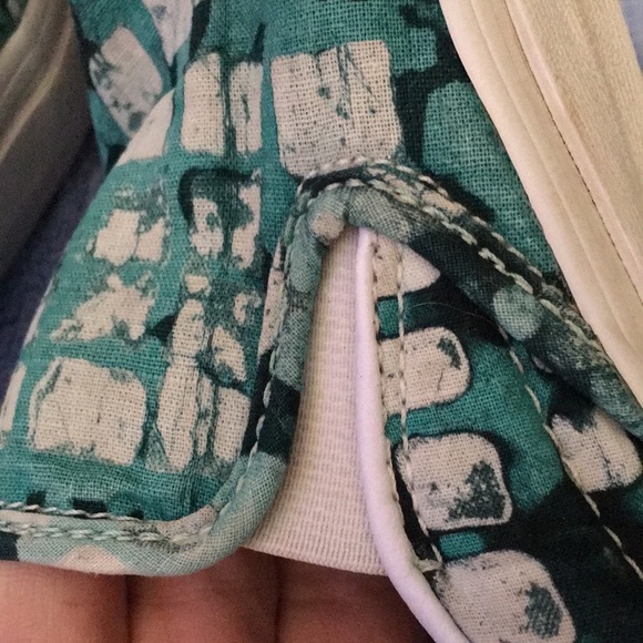 Vans Della Green size 7.5 woman/ 6 man. You will need a foot liner/ Dr. Schoales - Picture 7 of 15